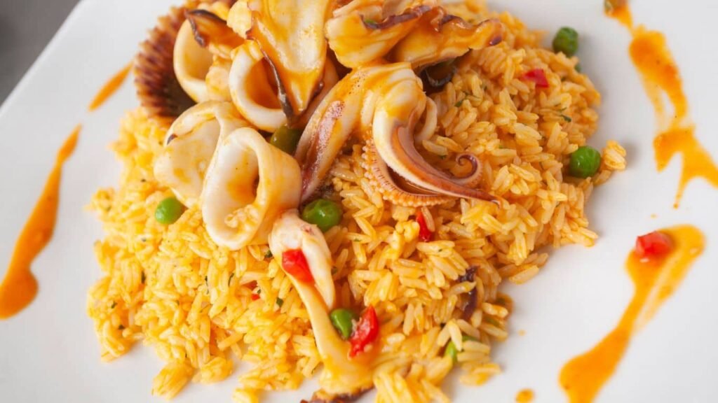 arroz con mariscos peruano