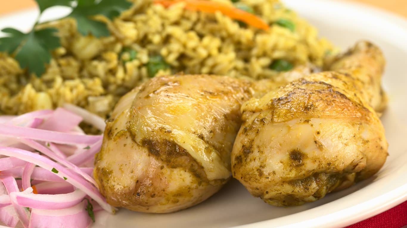 arroz con pollo peruano